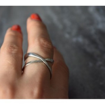 Handmade 925 Sterling Silver Ring Size 7.5