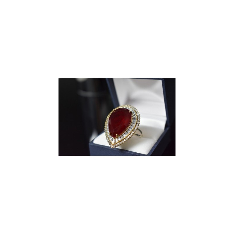 925 Sterling Silver with Gilding Red Alpanite  Ring Size 9.5
