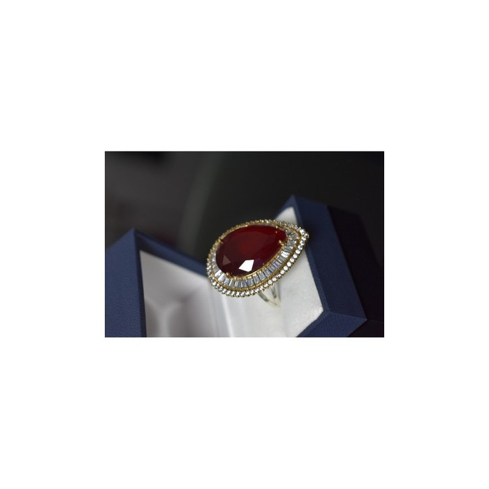 925 Sterling Silver with Gilding Red Alpanite  Ring Size 9.5