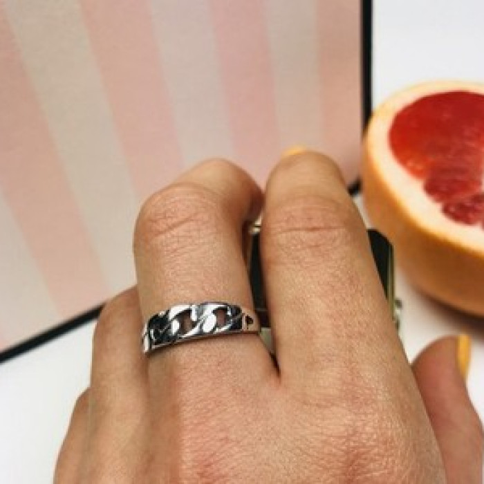 925 Sterling Silver Ring Size 7