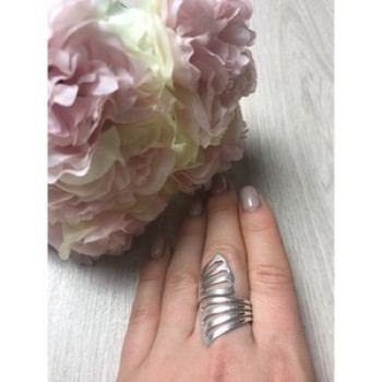 925 Sterling Silver Ring Size 7.5 (Adjustable)