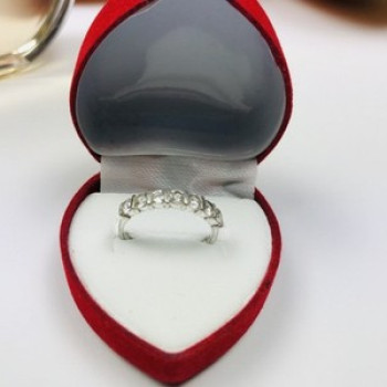 925 Sterling Silver CZ Ring Size 6.5