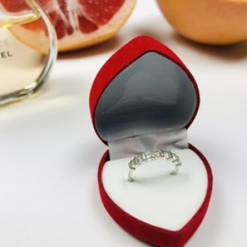 925 Sterling Silver CZ Ring Size 6.5