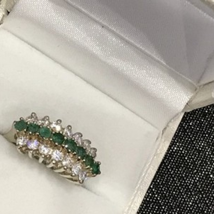 925 Sterling Silver White & Green CZ Ring Size 6.5