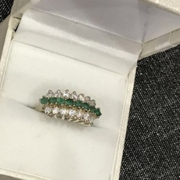 925 Sterling Silver White & Green CZ Ring Size 6.5