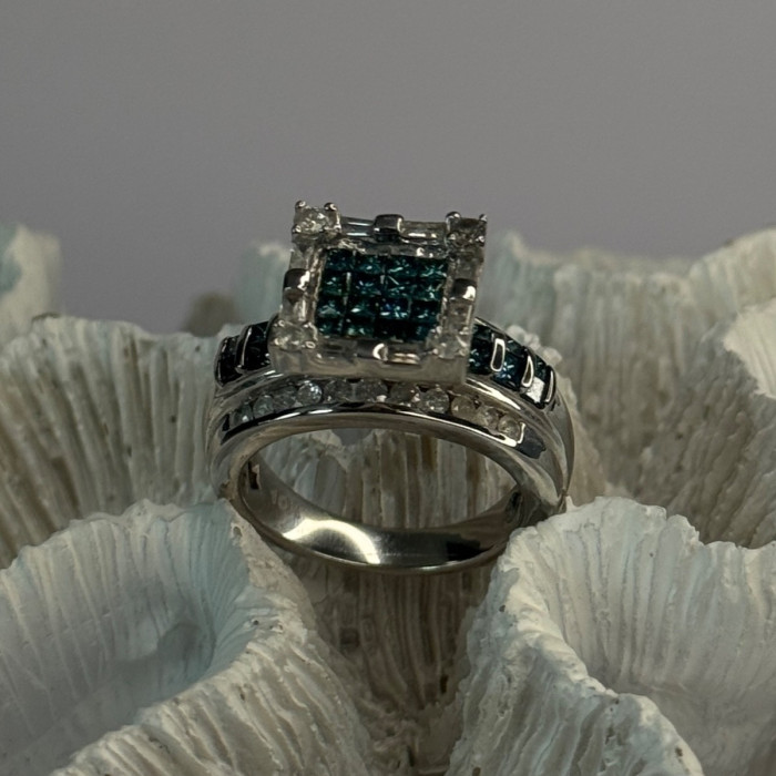 10K White Gold Aquamarine & White Topaz Ring Size 8