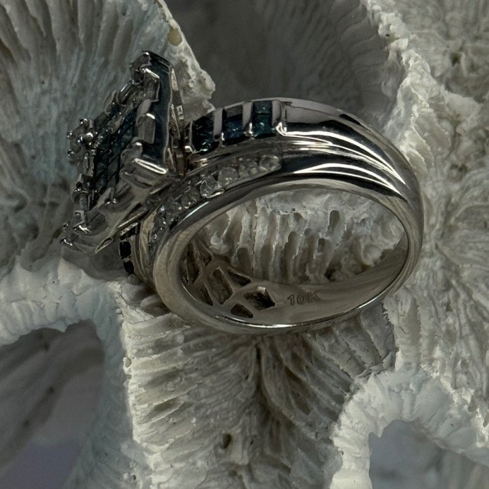 10K White Gold Aquamarine & White Topaz Ring Size 8