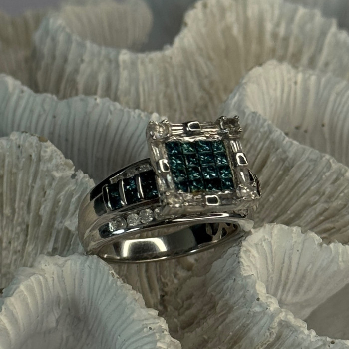 10K White Gold Aquamarine & White Topaz Ring Size 8