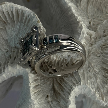 10K White Gold Aquamarine & White Topaz Ring Size 8
