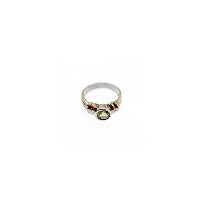 Vintage 925 Sterling Silver Peridot Ring Size 5