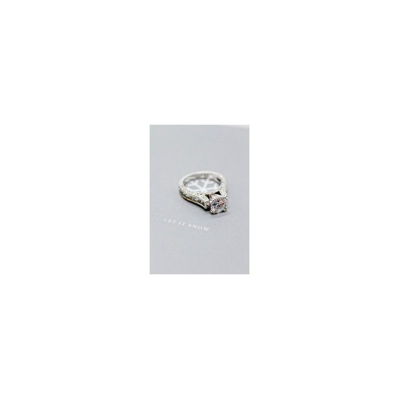 925 Sterling Silver CZ Ring Size 7.5