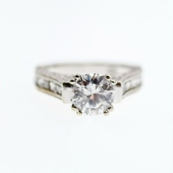 925 Sterling Silver CZ Ring Size 7.5