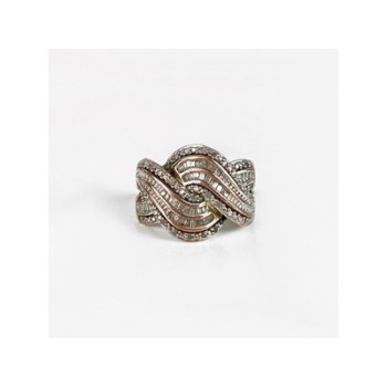 Beautiful Ring with CZ Size 7.5