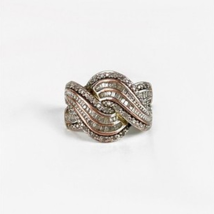 Beautiful Ring With CZ Size 7.5