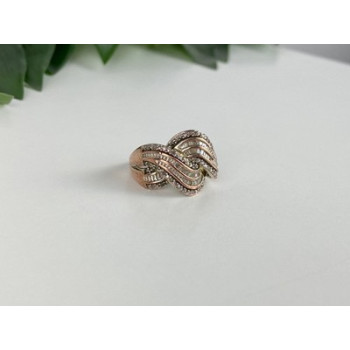 Beautiful Ring with CZ Size 7.5