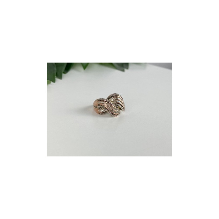 Beautiful Ring with CZ Size 7.5