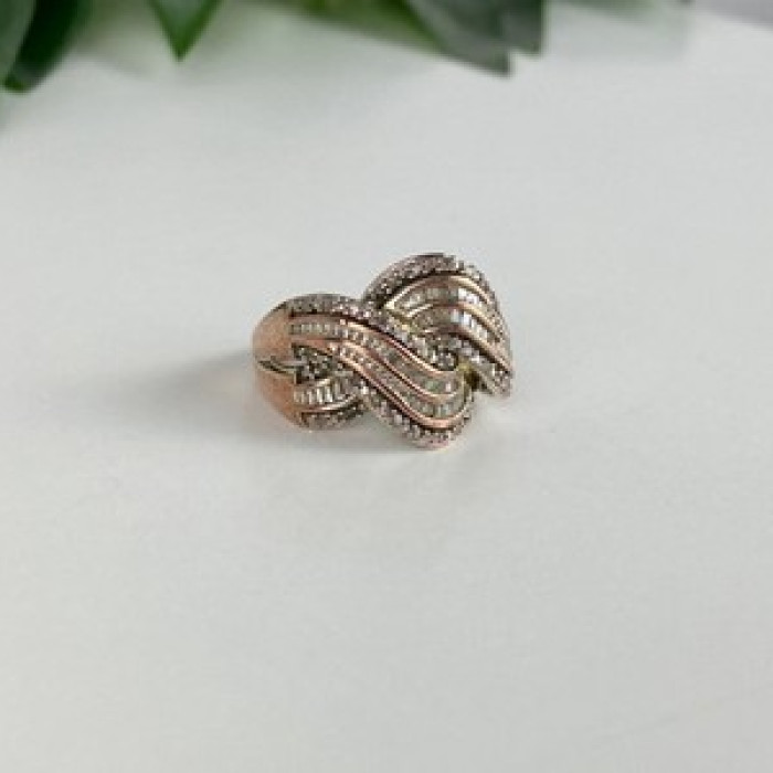 Beautiful Ring With CZ Size 7.5