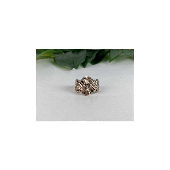Beautiful Ring with CZ Size 7.5
