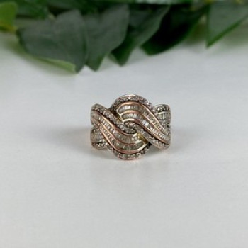 Beautiful Ring With CZ Size 7.5