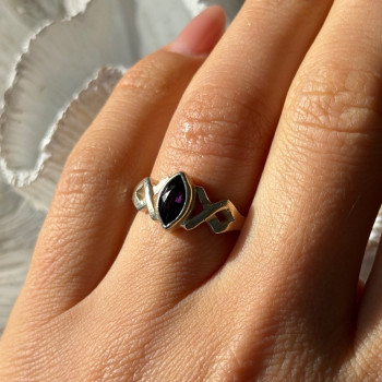 925 Sterling Silver Amethyst Ring Size 6.5