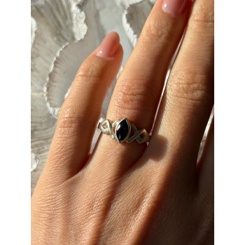 925 Sterling Silver Amethyst Ring Size 6.5