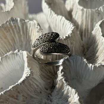 Lovely 925 Sterling Silver Cz Ring Size 6