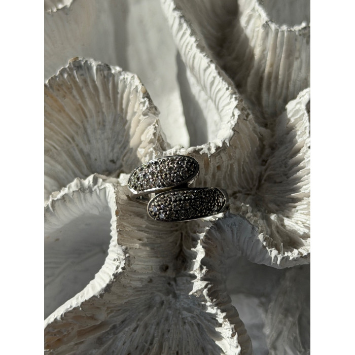 Lovely 925 Sterling Silver Cz Ring Size 6