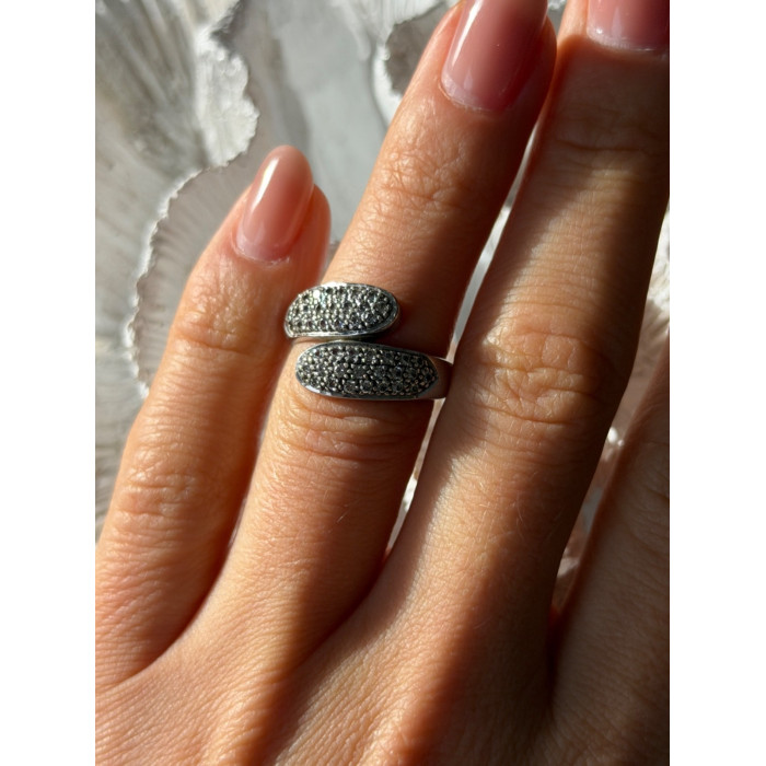 Lovely 925 Sterling Silver Cz Ring Size 6