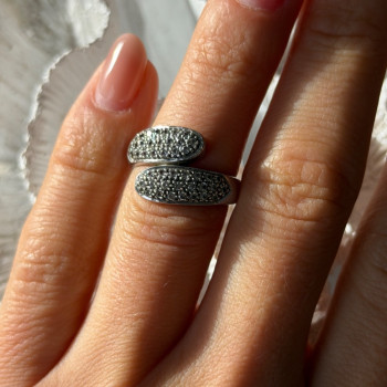 Lovely 925 Sterling Silver Cz Ring Size 6