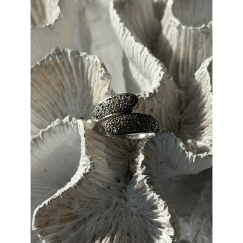 Lovely 925 Sterling Silver Cz Ring Size 6