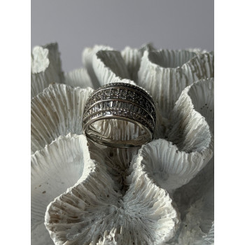 925 Sterling Silver Peridot Ring Size 6