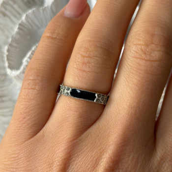 925 Sterling Silver Onyx & Marcasite Ring Size 6.5
