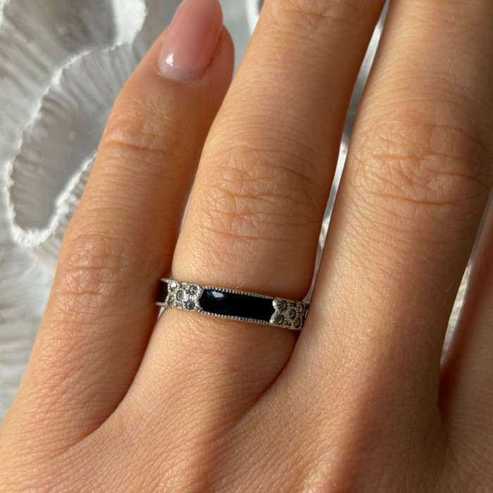 925 Sterling Silver Onyx & Marcasite Ring Size 6.5