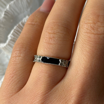925 Sterling Silver Onyx & Marcasite Ring Size 6.5