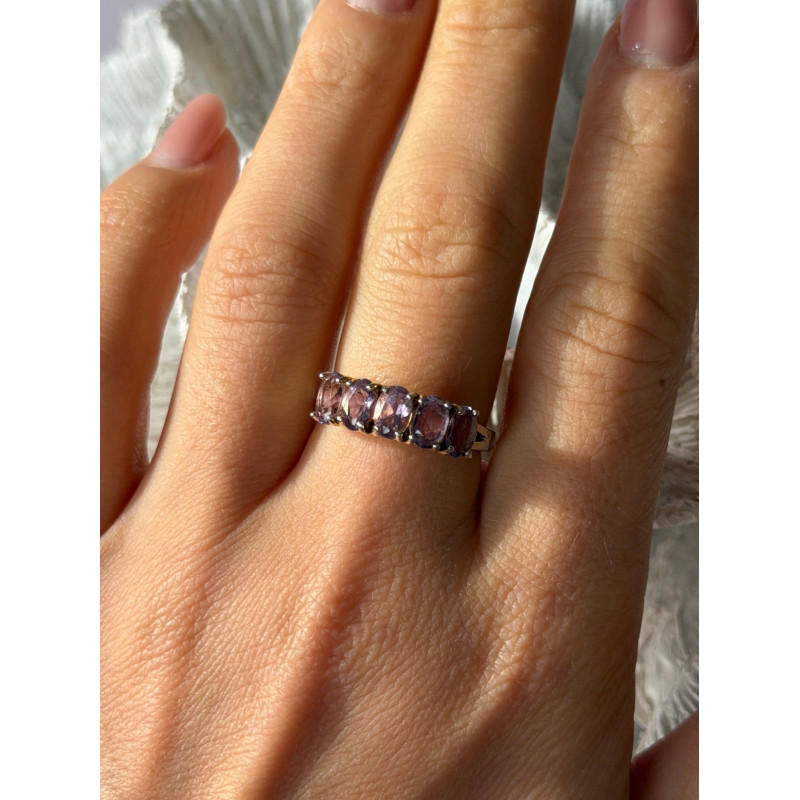 925 Sterling Silver 5 Amethysts Ring Size 8