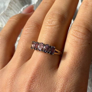 925 Sterling Silver 5 Amethysts Ring Size 8