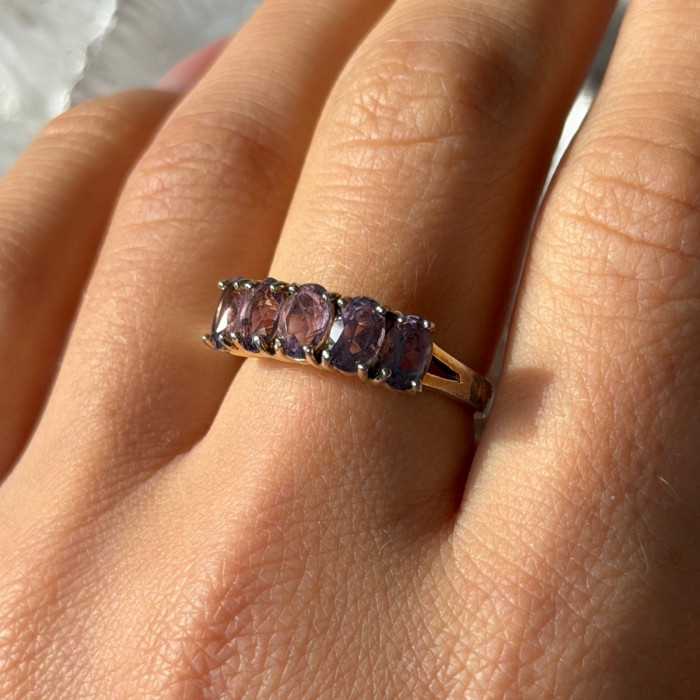 925 Sterling Silver 5 Amethysts Ring Size 8