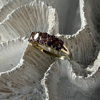 925 Sterling Silver 5 Amethysts Ring Size 8
