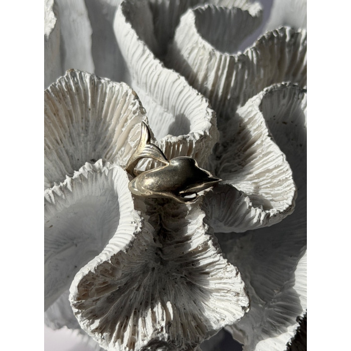 925 Sterling Silver Dolphin Ring Size 6.5