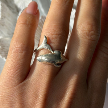 925 Sterling Silver Dolphin Ring Size 6.5