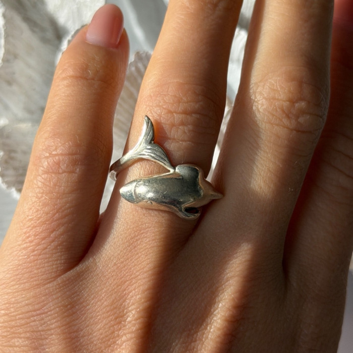 925 Sterling Silver Dolphin Ring Size 6.5