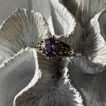 Vintage 925 Sterling Silver Amethyst Ring Size 8