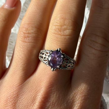 Vintage 925 Sterling Silver Amethyst Ring Size 8