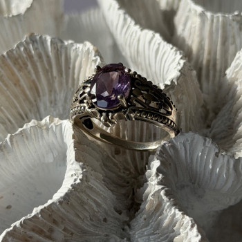 Vintage 925 Sterling Silver Amethyst Ring Size 8