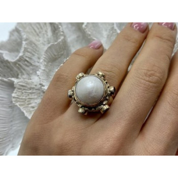 Vintage 925 Sterling Silver Mother of Pearl & Garnet Ring Size 6.5