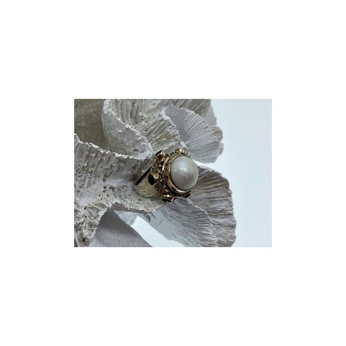 Vintage 925 Sterling Silver Mother of Pearl & Garnet Ring Size 6.5