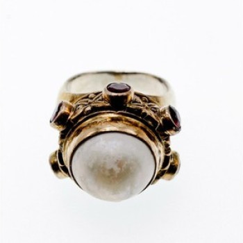 Vintage 925 Sterling Silver Mother of Pearl & Garnet Ring Size 6.5