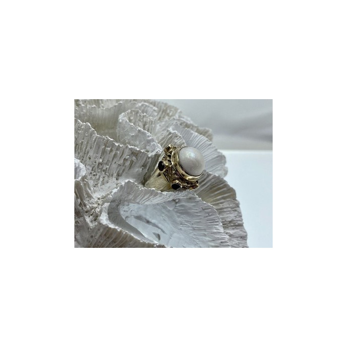 Vintage 925 Sterling Silver Mother of Pearl & Garnet Ring Size 6.5