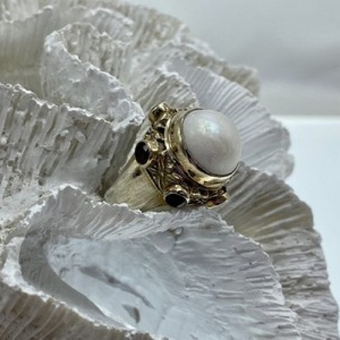 Vintage 925 Sterling Silver Mother of Pearl & Garnet Ring Size 6.5
