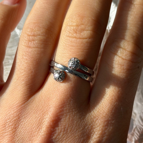 925 Sterling Silver White Topaz Ring Size 9